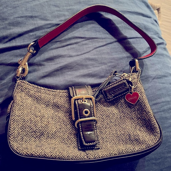 Vintage Coach Leather and Wool mini handbag (LIKE NEW) - Picture 4 of 4